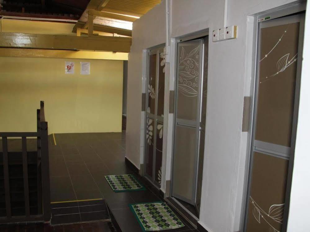 Voyage Cottage Lodge Melaka Zewnętrze zdjęcie
